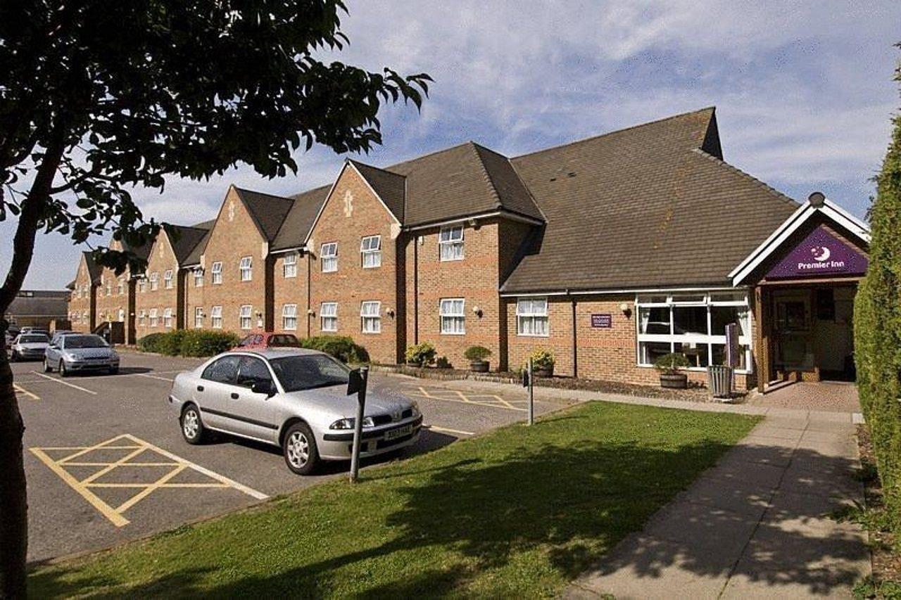 Premier Inn Portsmouth North Harbour Екстер'єр фото