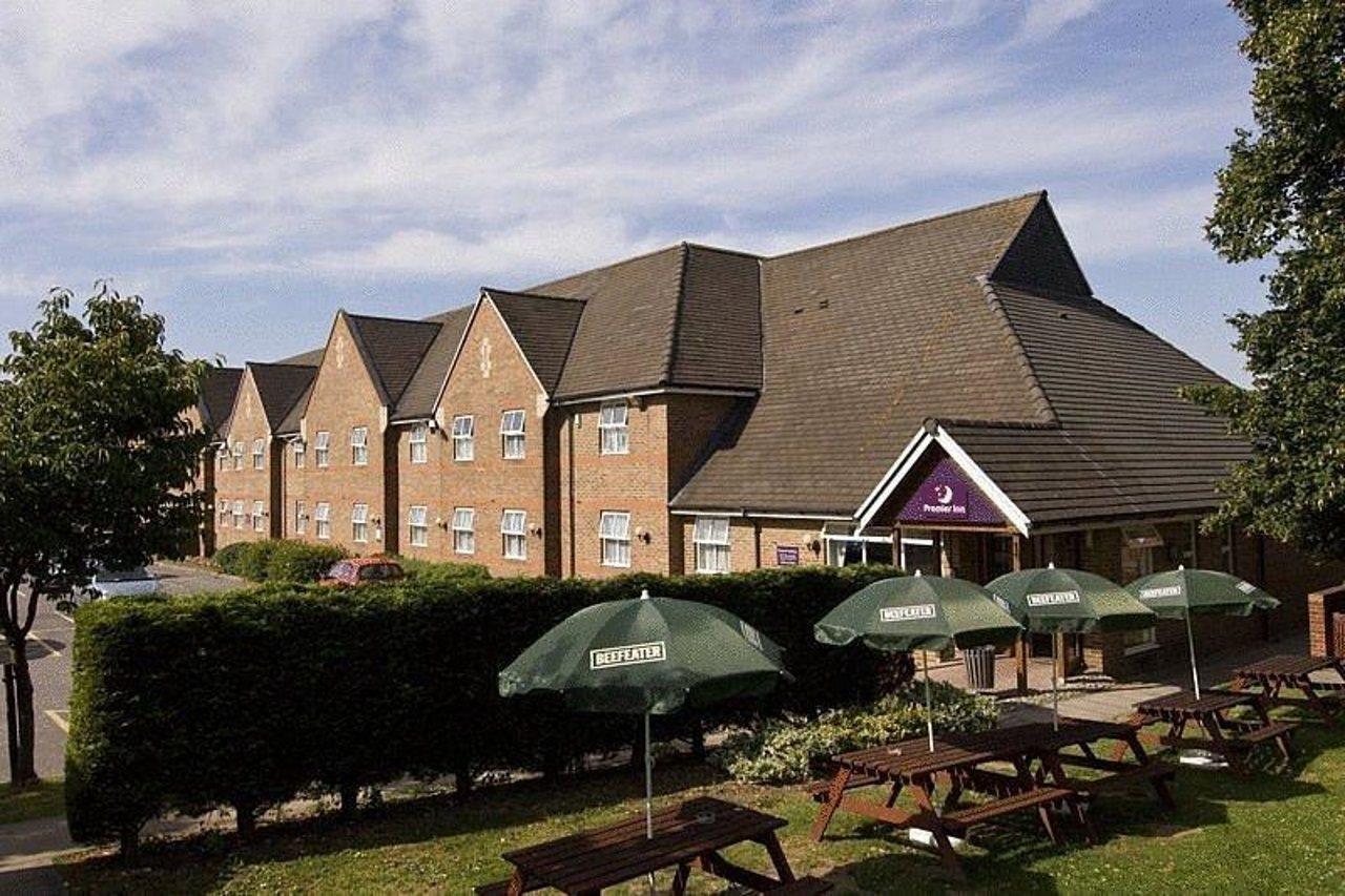 Premier Inn Portsmouth North Harbour Екстер'єр фото