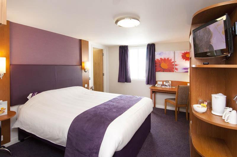 Premier Inn Portsmouth North Harbour Екстер'єр фото